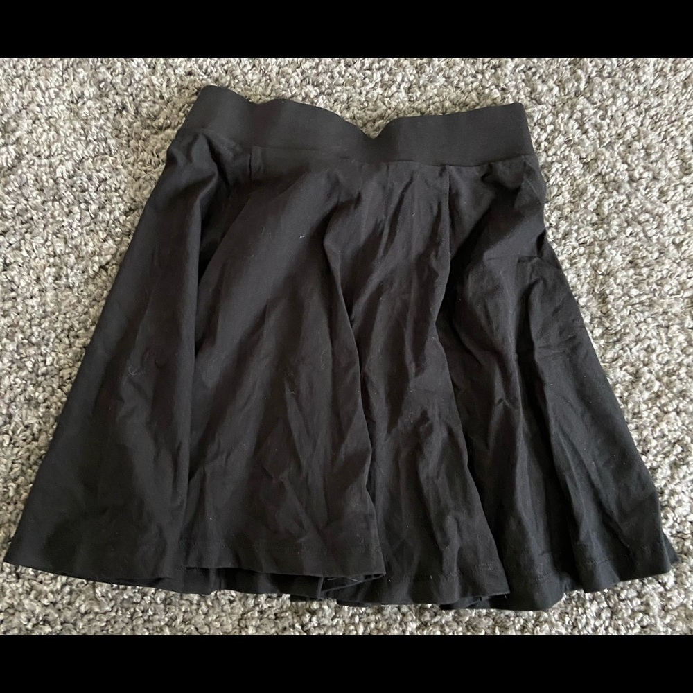 black skirt
